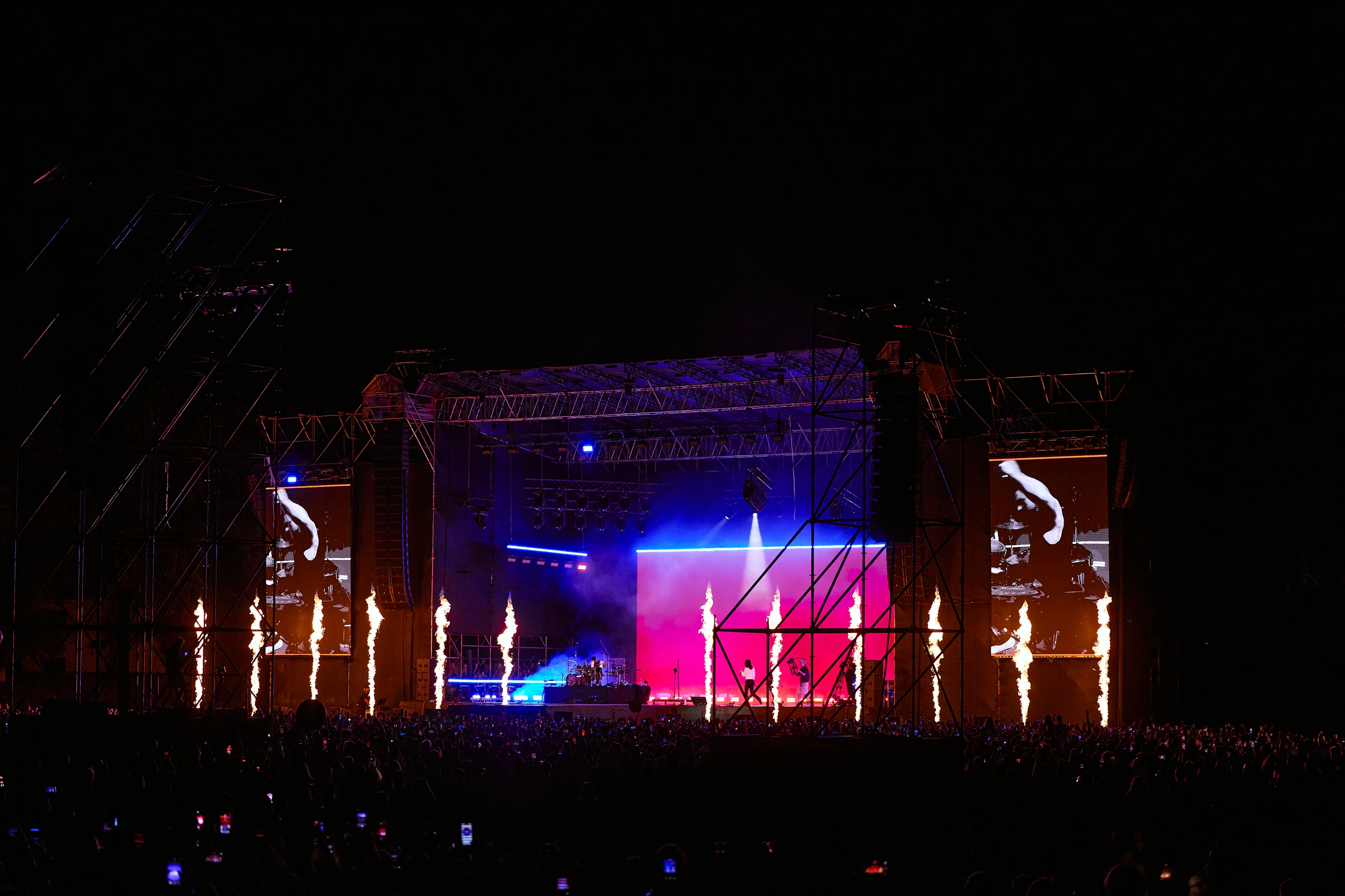 Thirty Seconds to Mars performing on the Central Asia tour